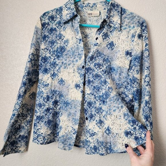FADED GLORY Y2K Blue White Floral Lace Button Up Blouse 100% Nylon Semi Sheer M