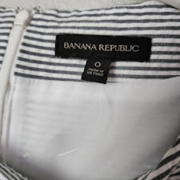 BANANA REPUBLIC Seersucker Layered Dress white grey nautical sailor preppy 0