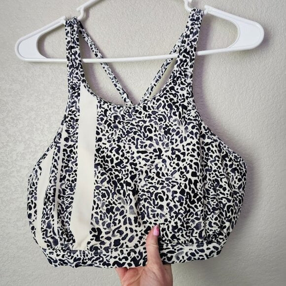 ATHLETA Abstract Animal print swim top bikini top underwire 38D/DD