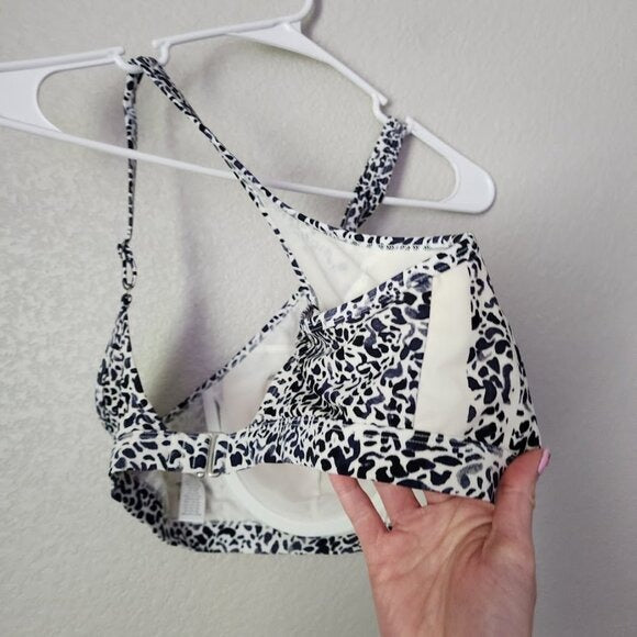 ATHLETA Abstract Animal print swim top bikini top underwire 38D/DD