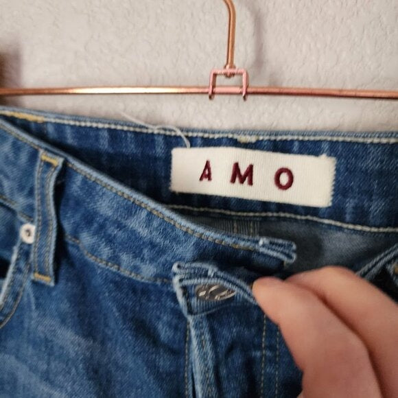 AMO Babe Side Pipe Slim Straight Raw hem jeans in Old School dark wash size 30