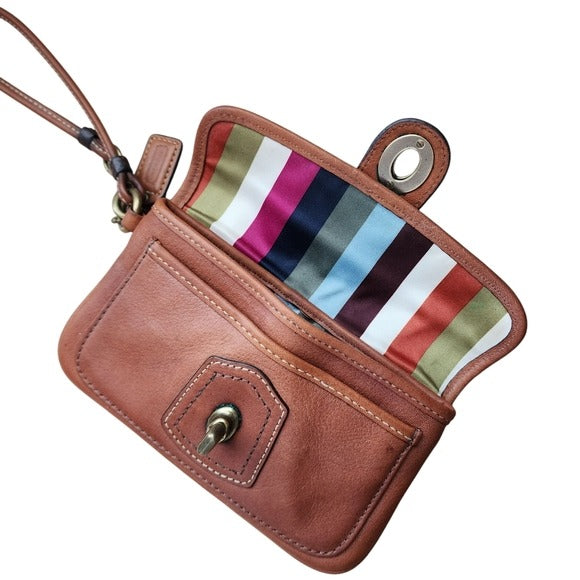 COACH Y2K GIGI legacy wristlet turnlock wallet smooth leather british tan