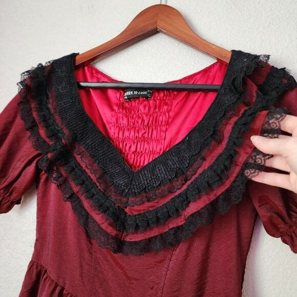 DARK IN LOVE Goth Vampire victorian Style Lace Ruffle black red dress size L