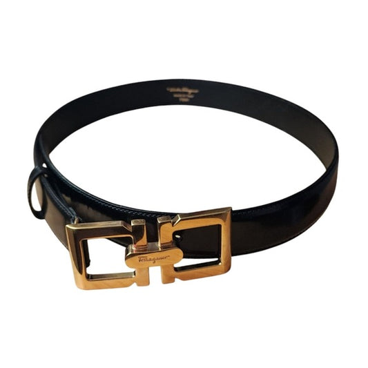 SALVATORE FERRAGAMO x VINTAGE gold tone logo belt buckle with belt
