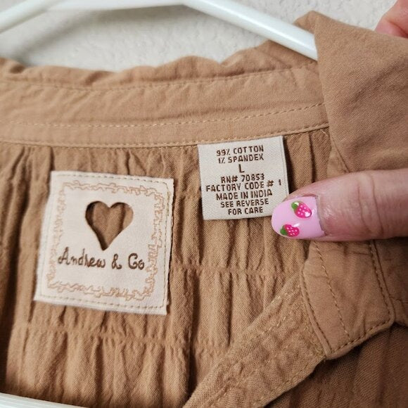 ANDREW & CO VINTAGE Crinkle Textured Button Front Blouse Y2K Latte L
