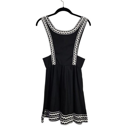 VINTAGE handmade circle skirt jumper apron dress black white