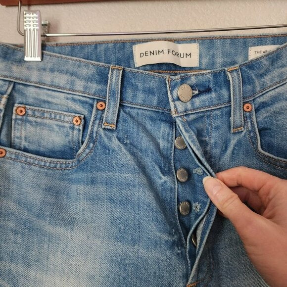 DENIM FORUM The Arlo High Rise straight jeans size 26L