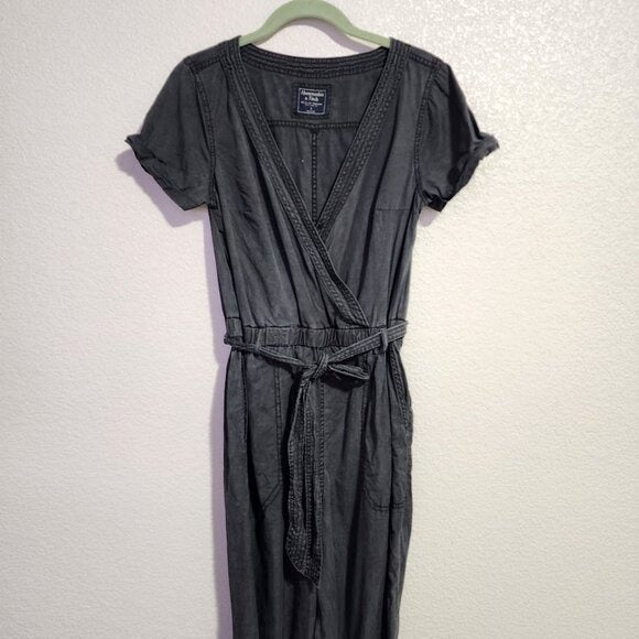 ABERCROMBIE & FITCH 100% lyocell jumpsuit in charcoal grey size S