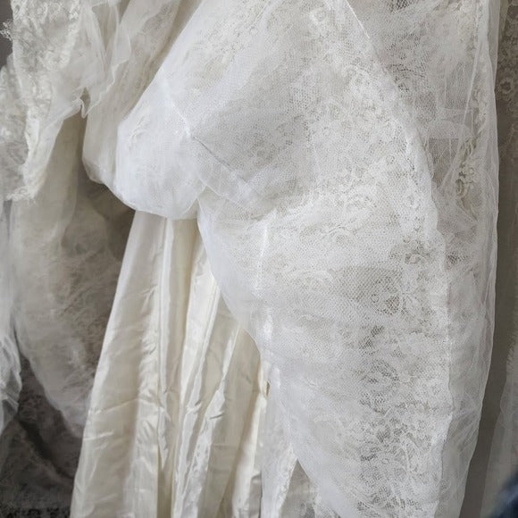 ALFRED ANGELO VTG Cupcake Ruffle Lace Wedding Gown Long Sleeve Sweetheart
