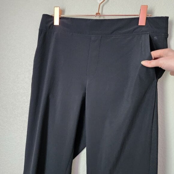 ATHLETA Brooklyn Ankle Pant in black travel wear athleisure pants size 12