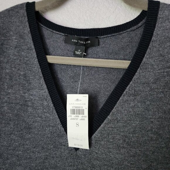 ANN TAYLOR Colorblock Sweater Dress Gray Black Long Sleeve V-Neck Size S NEW